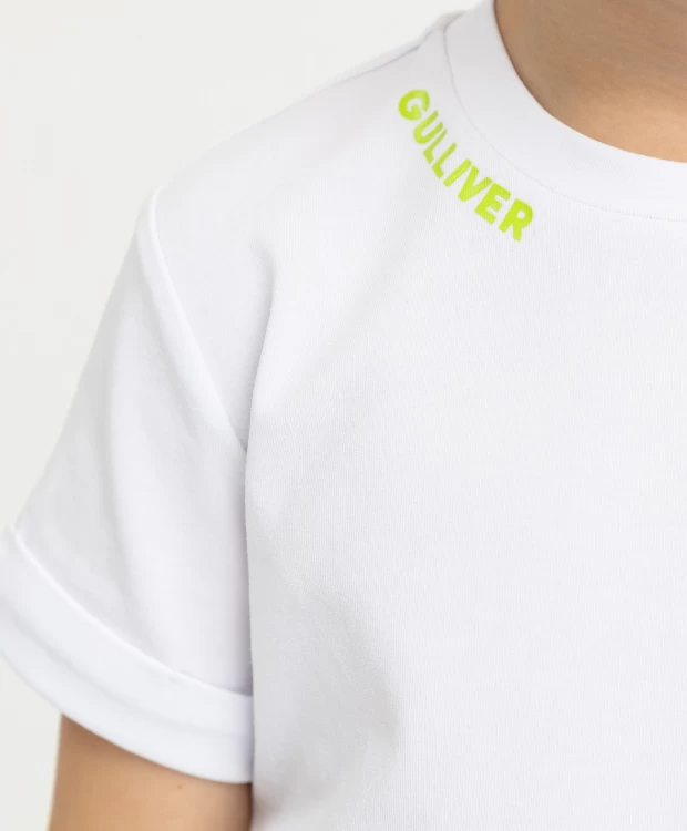 фото Белая футболка с принтом gulliver (128)