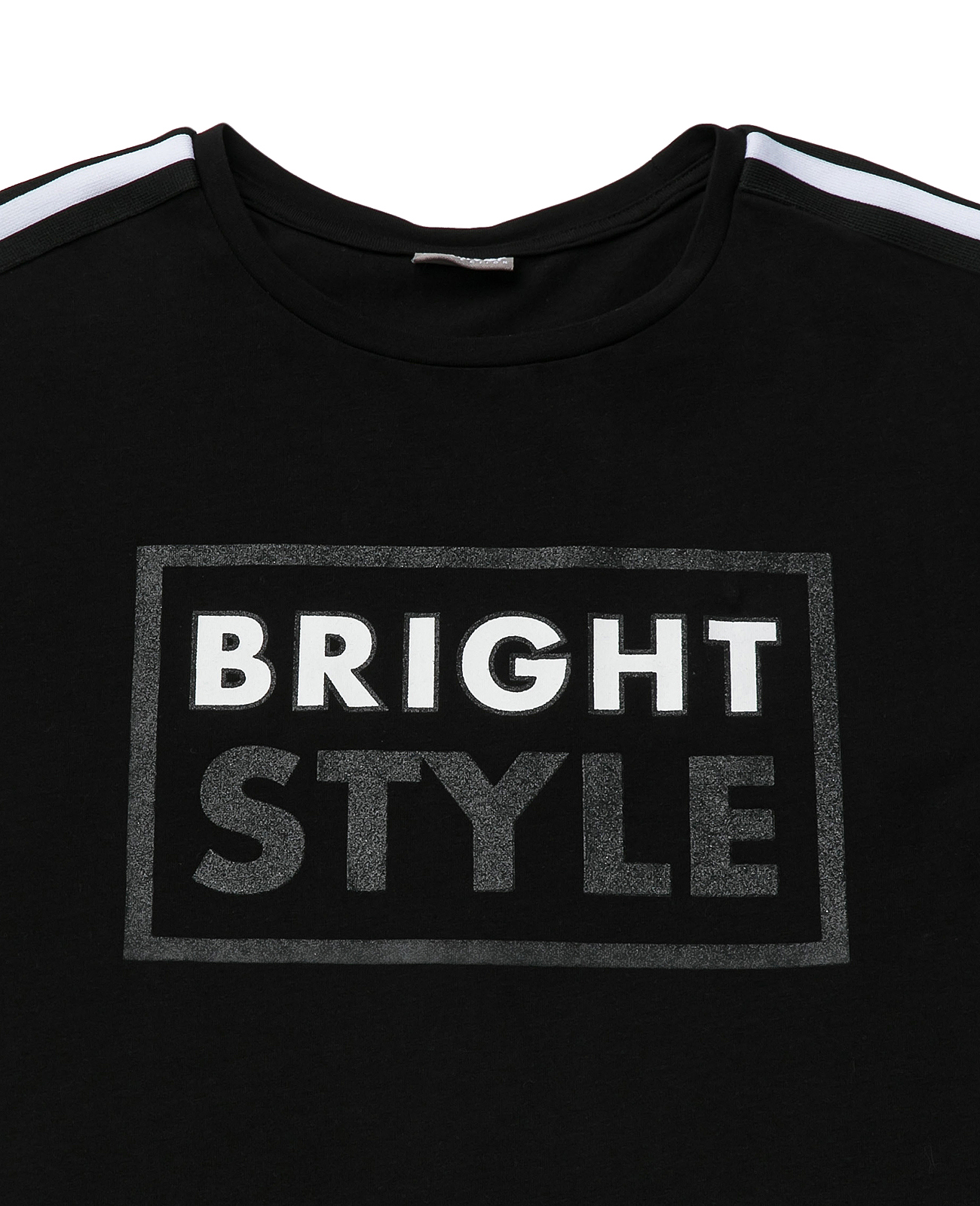 фото Черная футболка с принтом gulliver