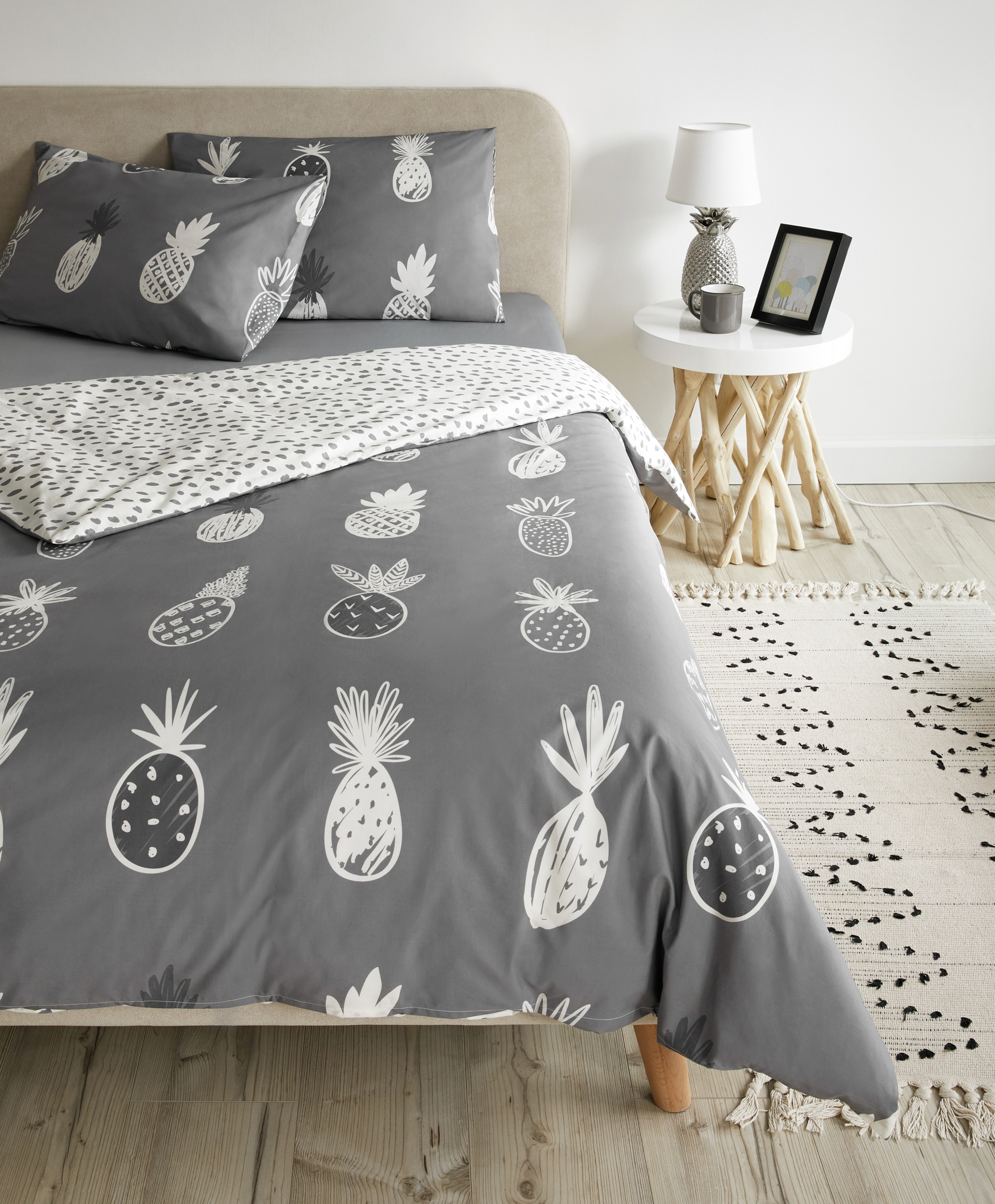 фото Комплект постельного белья &quot;ананасы&quot; 1,5 спальный серый gulliver