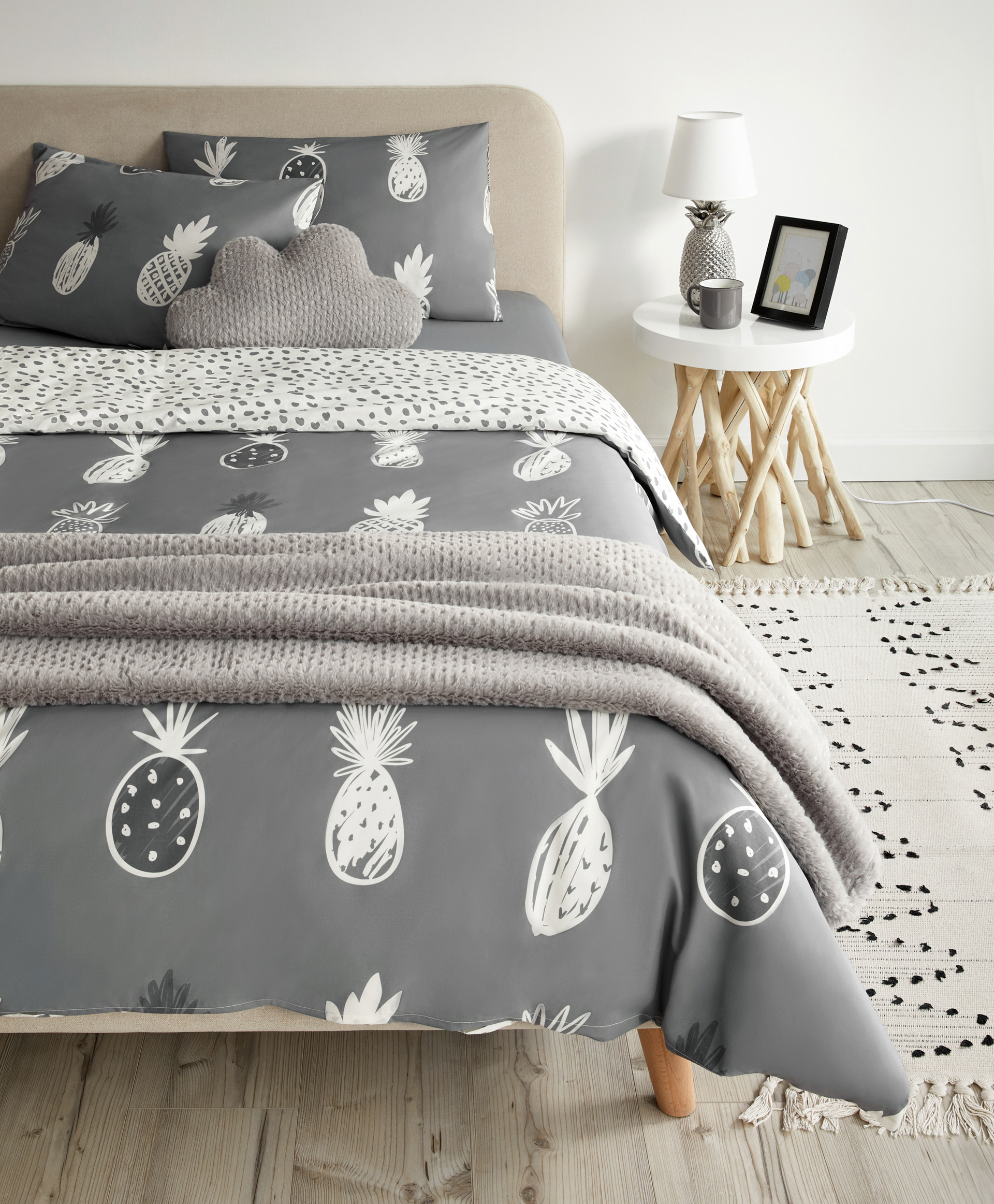 фото Комплект постельного белья &quot;ананасы&quot; двуспальный серый gulliver