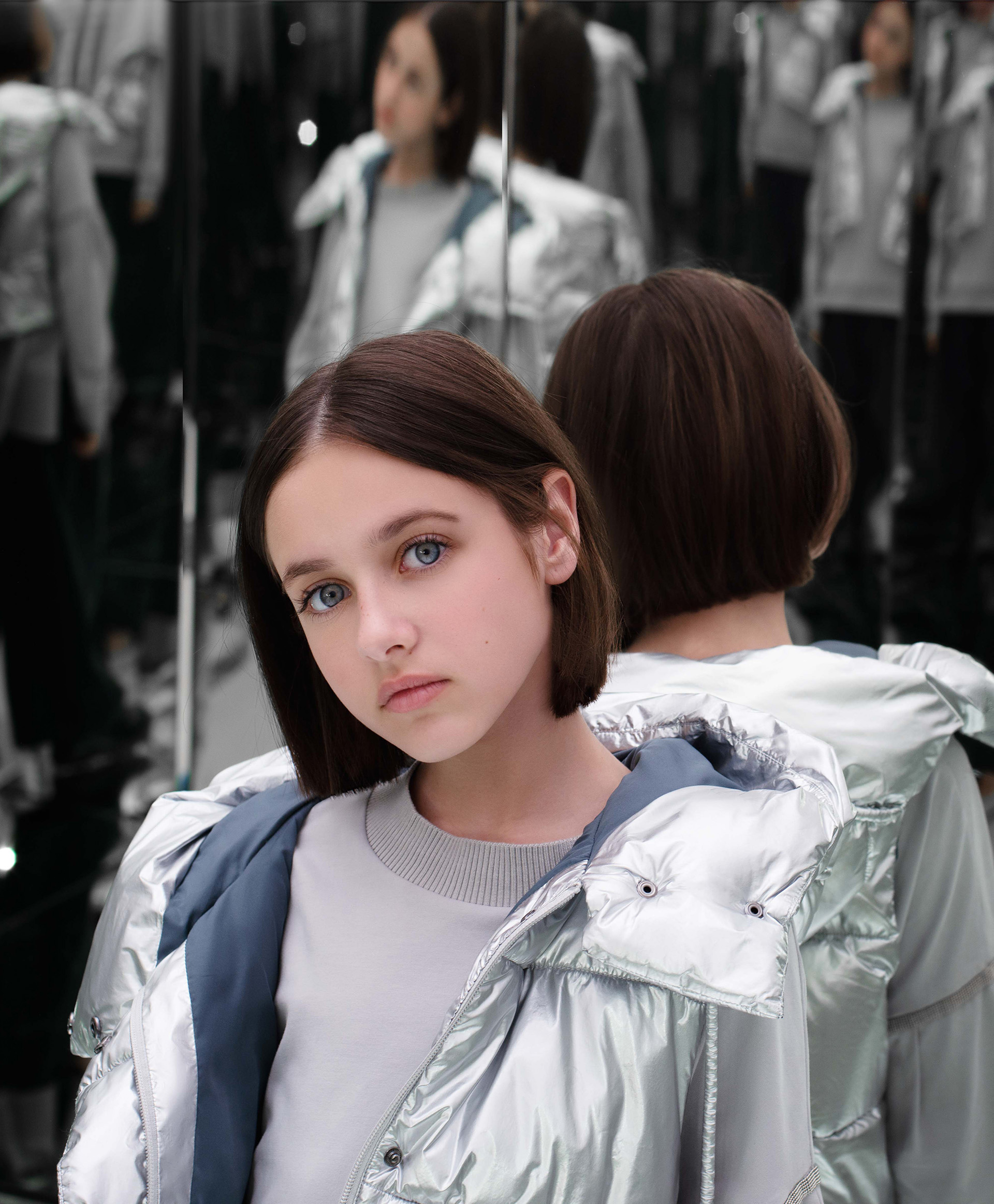 фото Жилет из сияющей серебристой плащовки gulliver