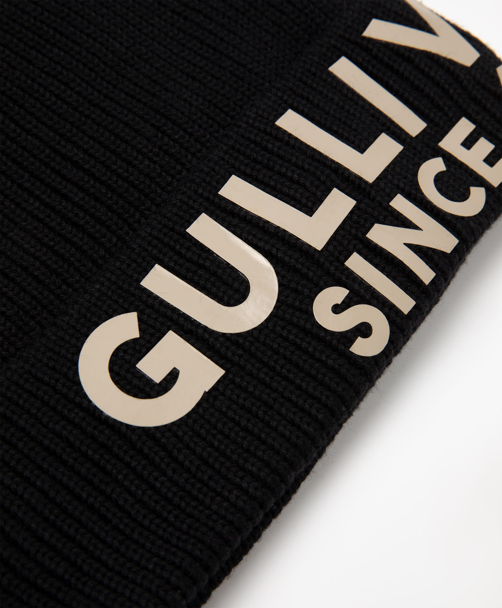 фото Шапка вязаная двуслойная черная gulliver