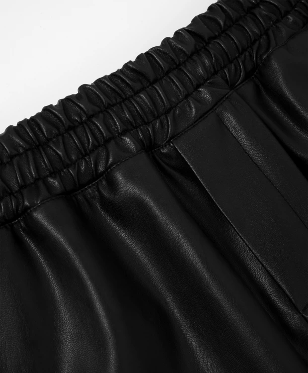 фото Брюки из эко-кожи черные gulliver (164)