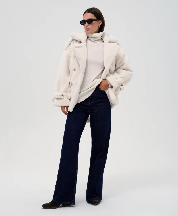 фото Пальто оверсайз из искусственного меха молочного цвета glvr (m)