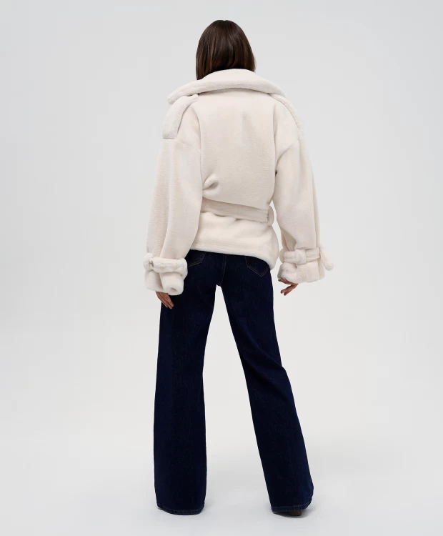 фото Пальто оверсайз из искусственного меха молочного цвета glvr (m)