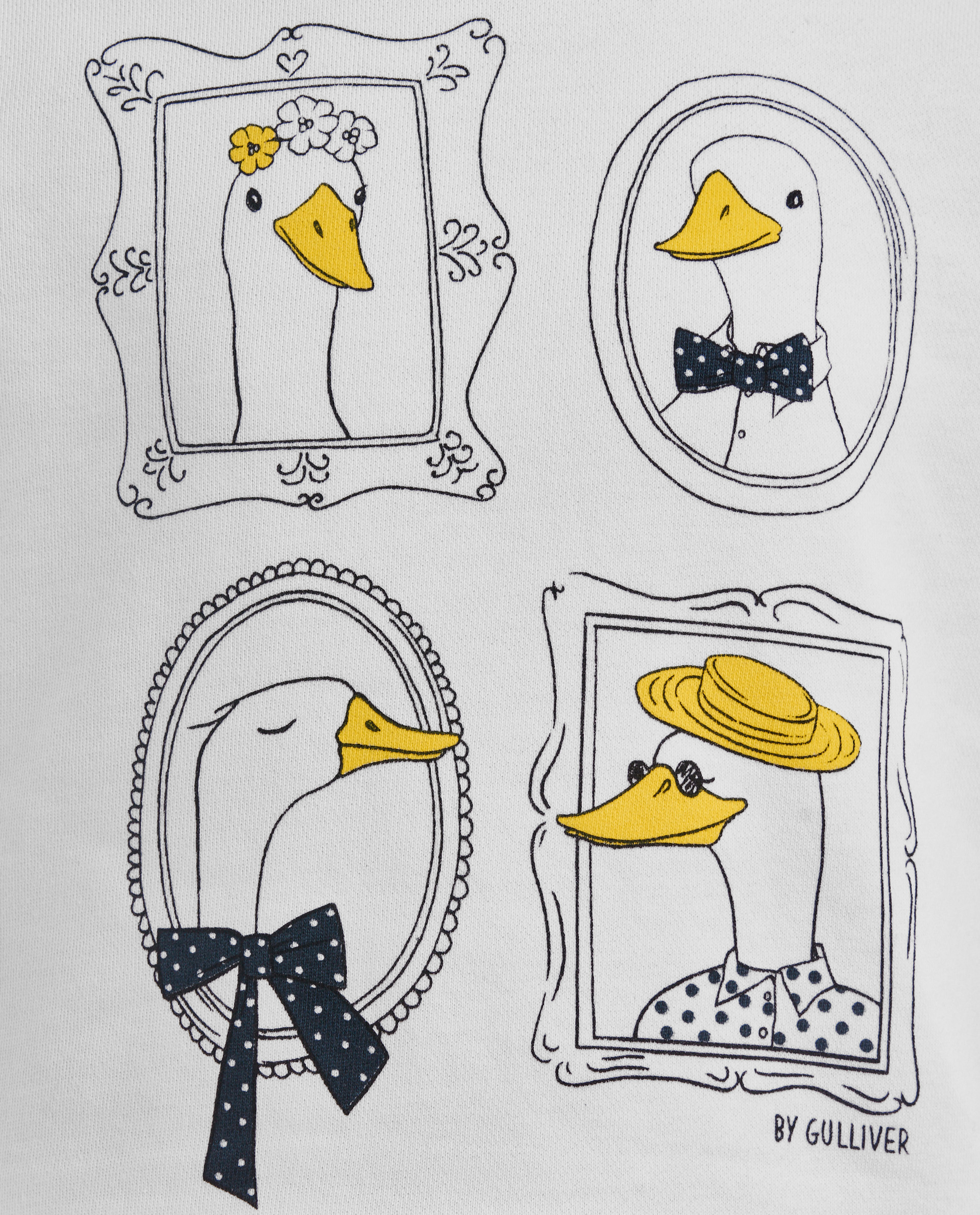 фото Белая толстовка из футера gulliver