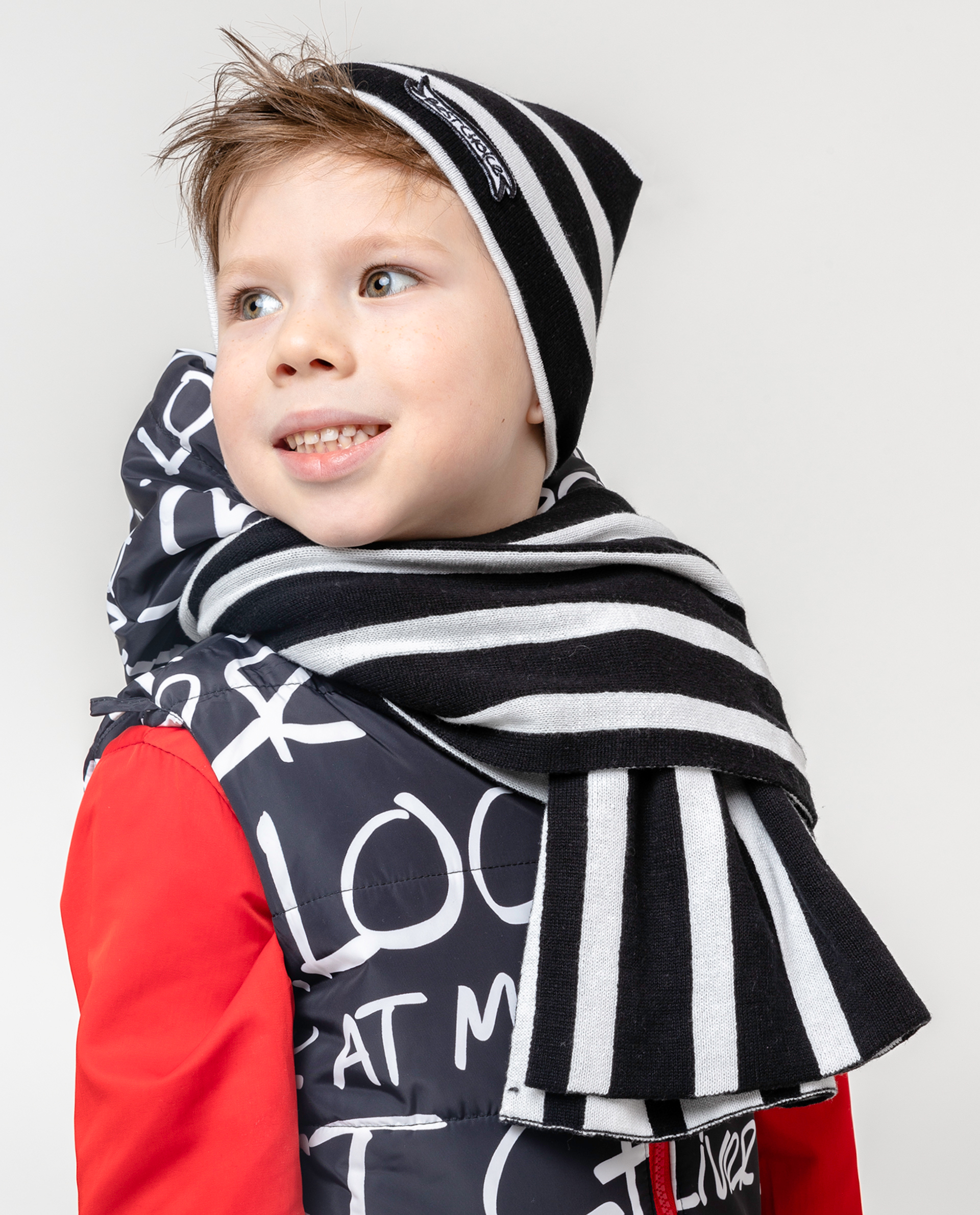 фото Полосатая вязаная шапка с ушками gulliver