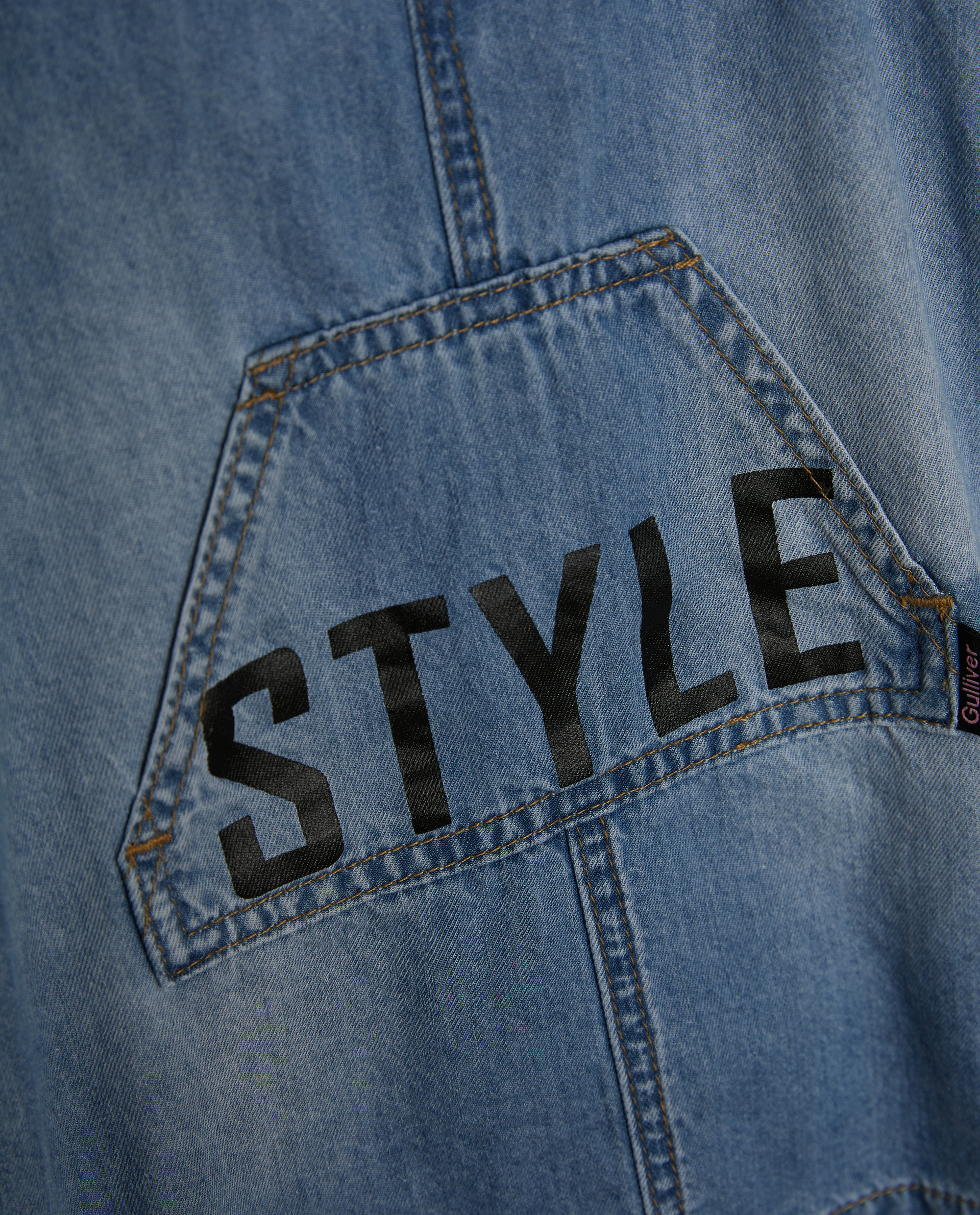 Сарафан джинсовый с карманом Gulliver 12131GBC2501, размер 92, цвет голубой мини - фото 2