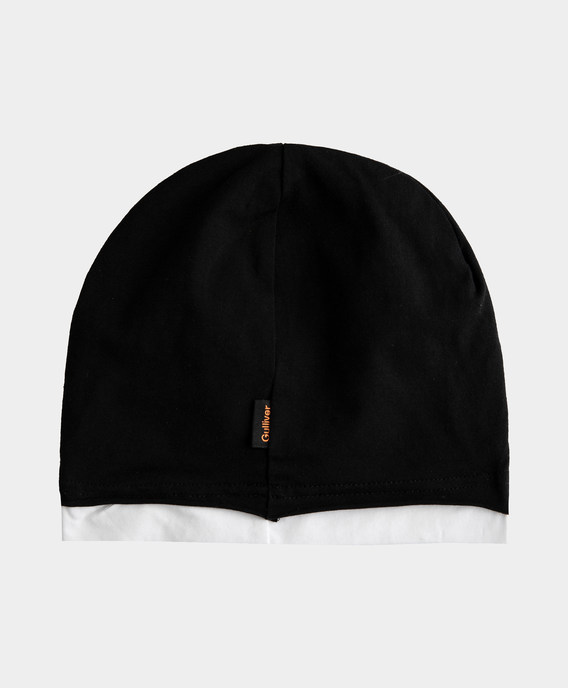 фото Шапка черная с принтом gulliver