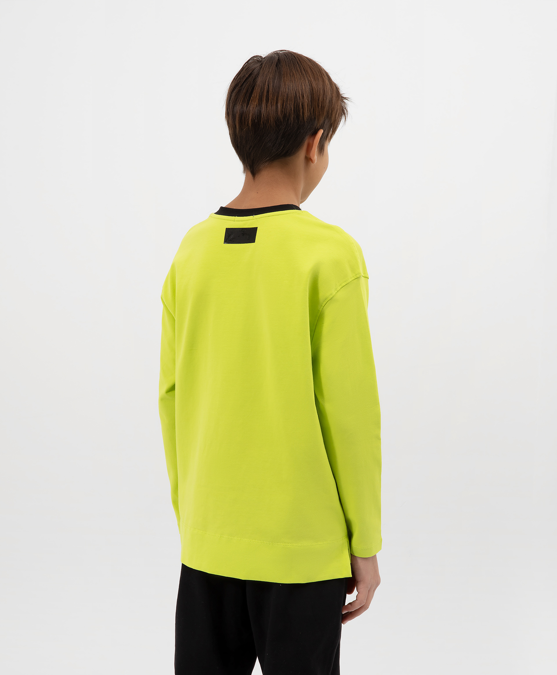 фото Футболка с длинным рукавом и лакированным принтом салатовая gulliver