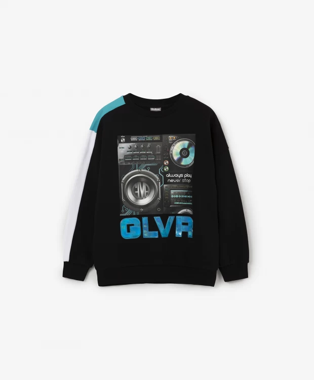 фото Толстовка с асимметричным принтом и голографическими элементами черная gulliver (140)