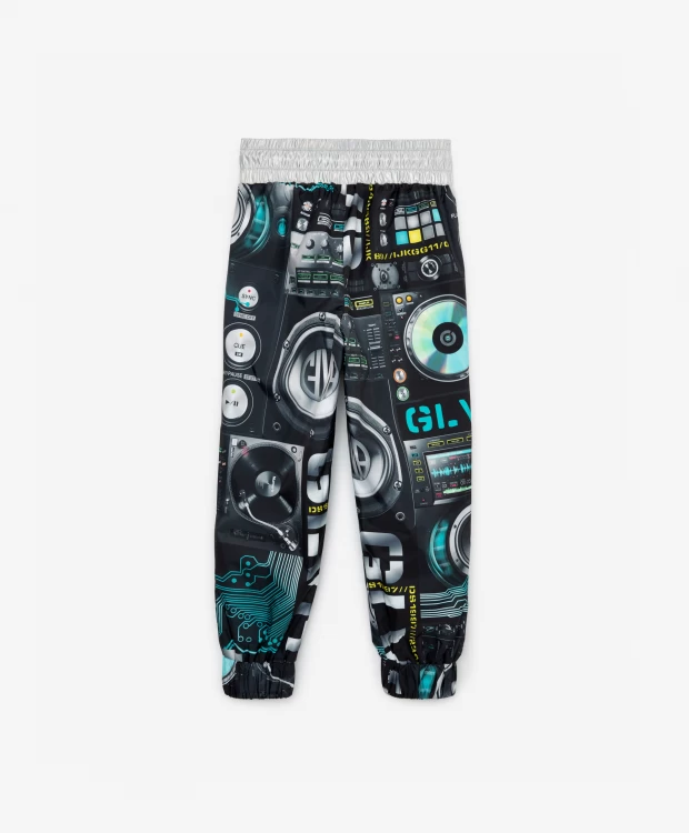 фото Брюки из плащовки с подкладкой-сеткой черные gulliver (134)