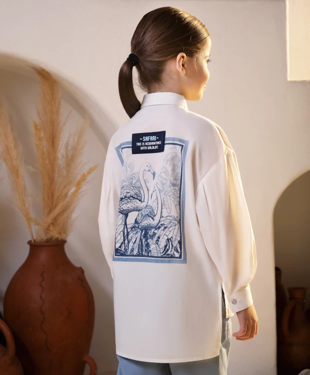 Рубашка оверсайз с высокими разрезами по бокам белая Gulliver (134)