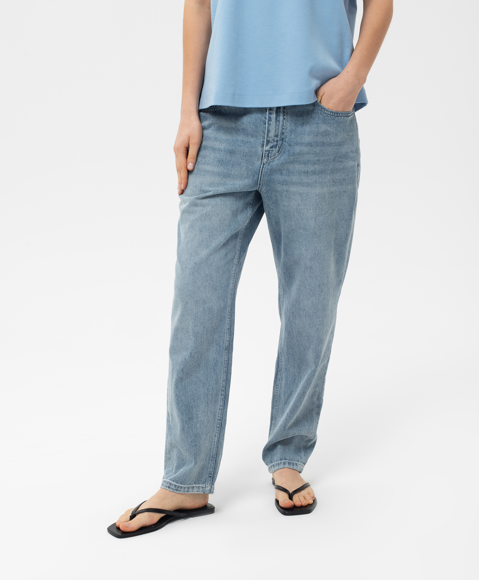 Джинсы голубые mom fit GLVR - купить по цене 10 999 ₽ 124G34GAC6325 в ...