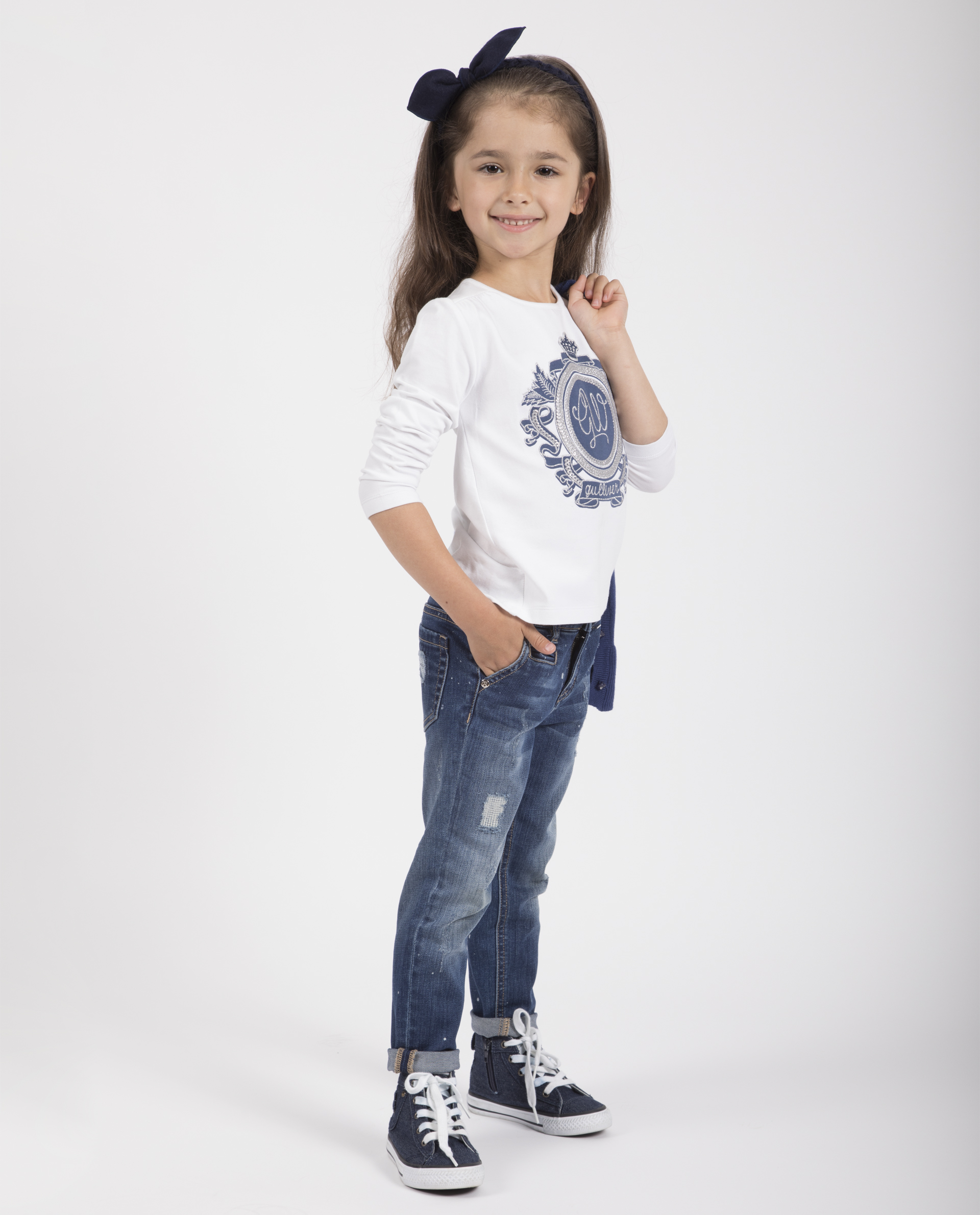 фото Белая футболка со сверкающим декором gulliver