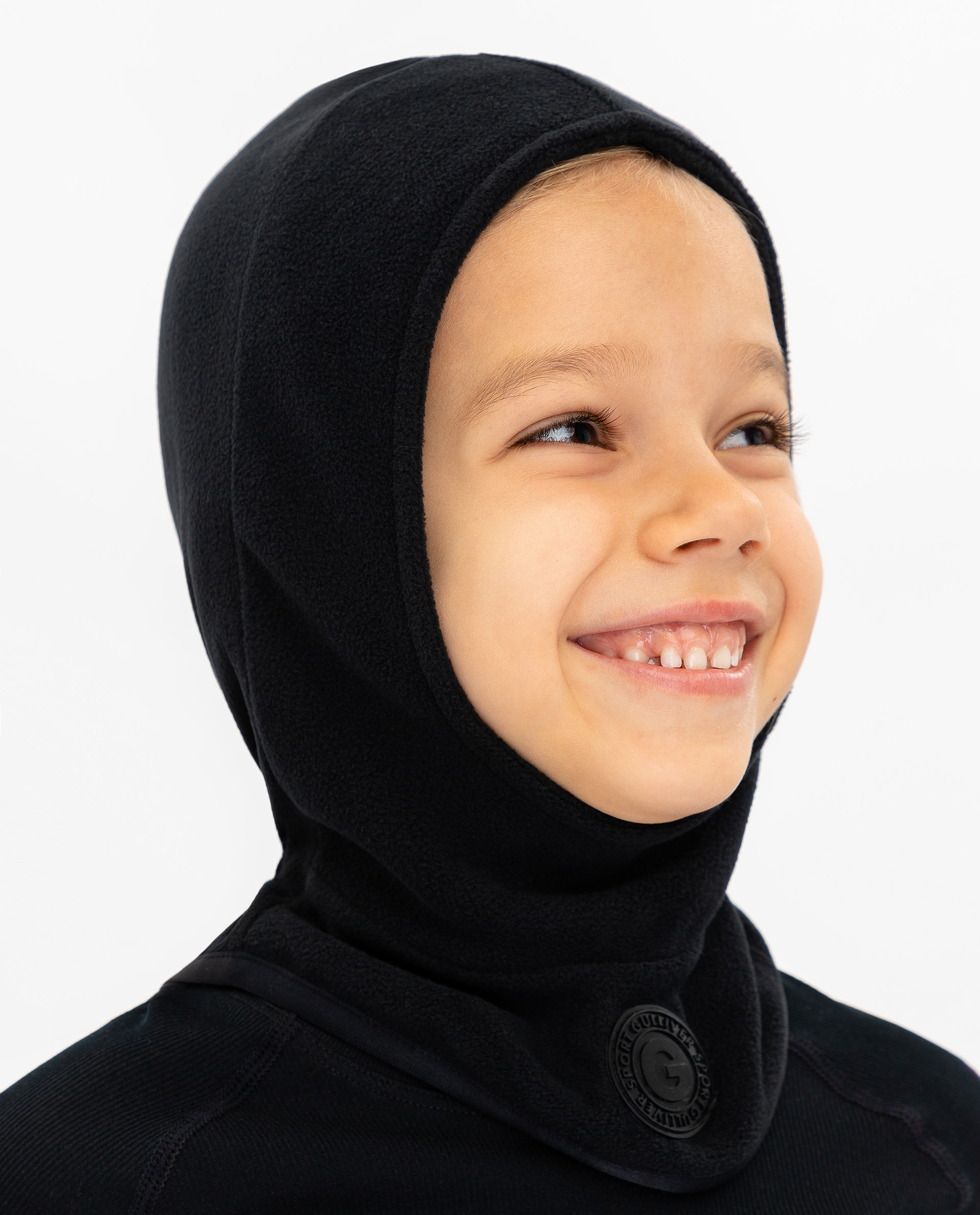 фото Черная шапка-шлем gulliver