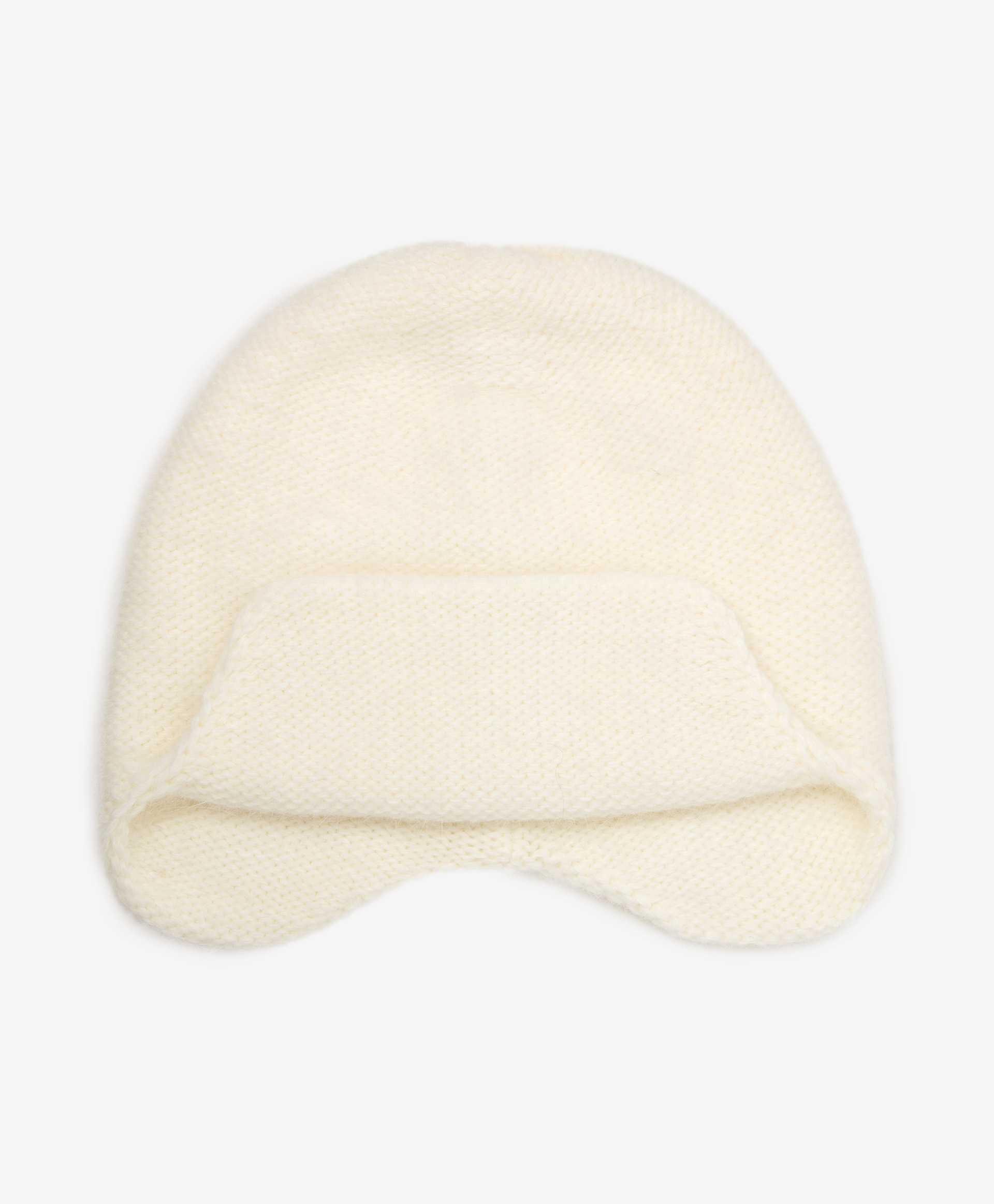 фото Шапка вязаная молочного цвета gulliver