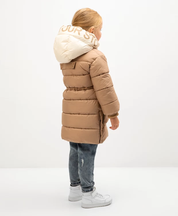 Пальто зимнее с крупными накладными карманами бежевое Gulliver
