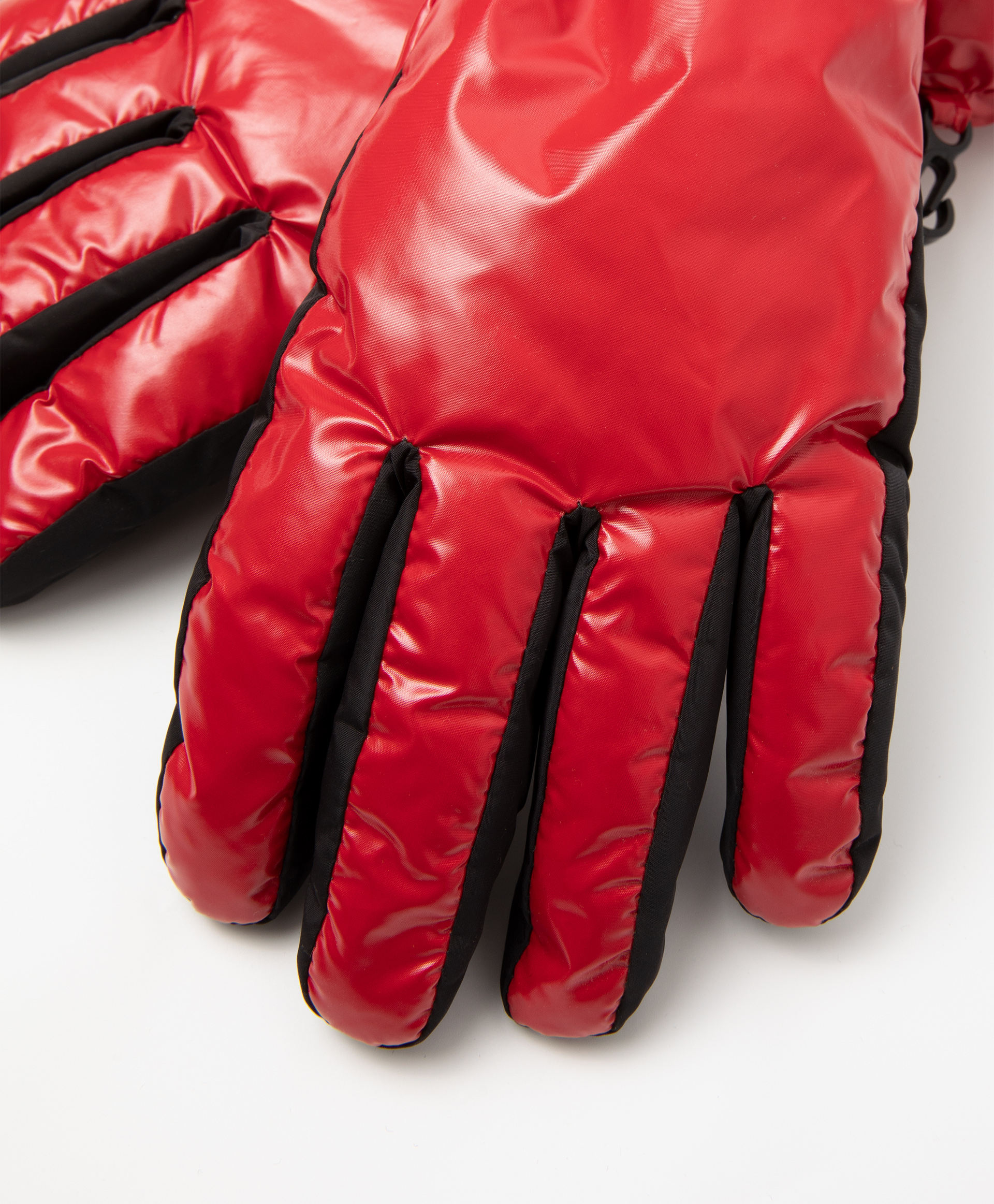 Перчатки зимние плащевые красные Gulliver 22209GJC7602, размер 16 - фото 2