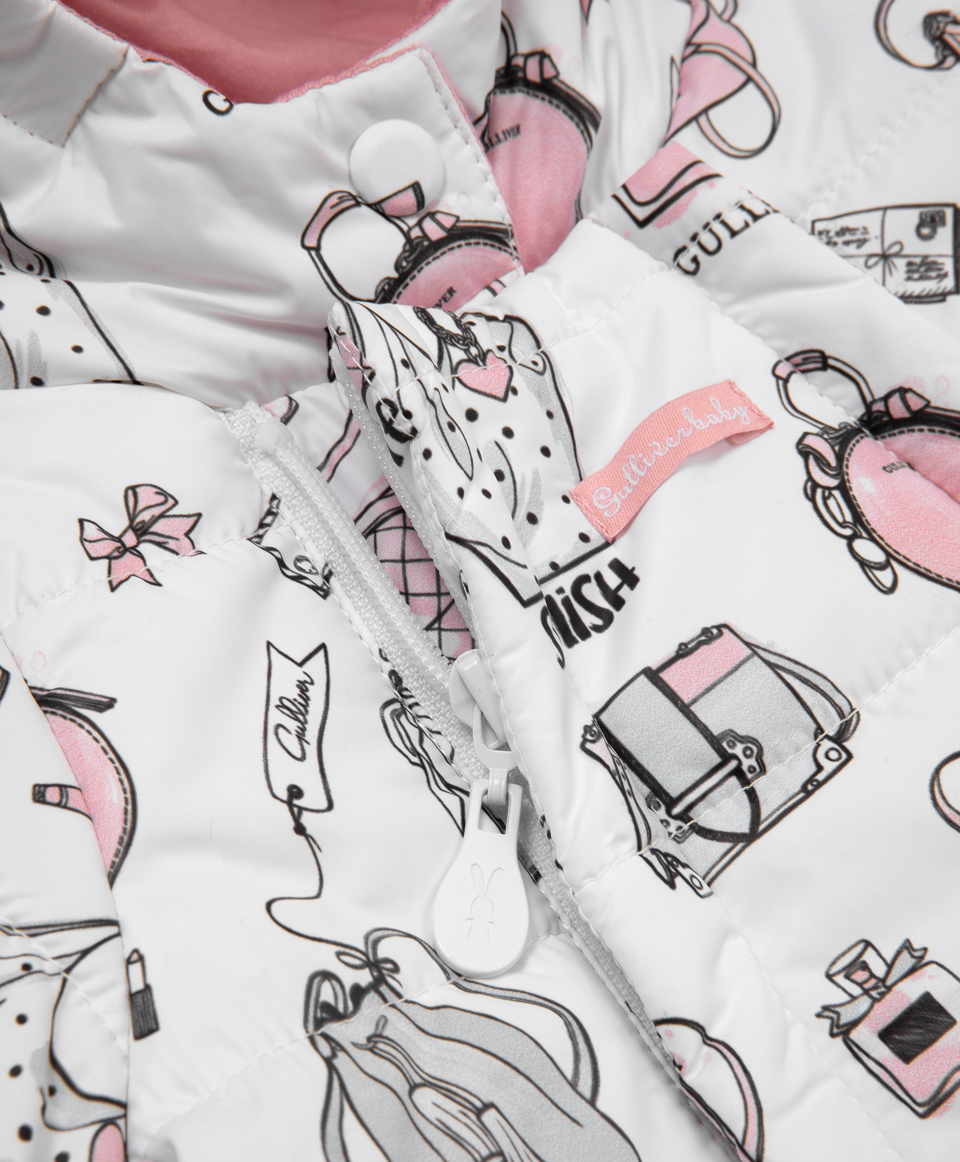 фото Комбинезон осенний на искусственном пуху белый с принтом gulliver